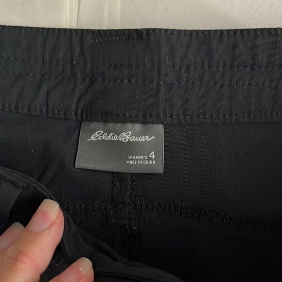Eddie Bauer Lightweight Cropped Pants Black Size 4 - Picture 6 of 11